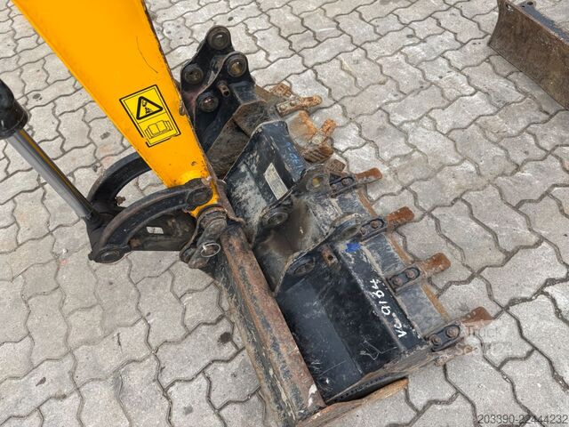 Mini bager JCB 15C-1 / 825 H /  3 x Löffel / Kabine
