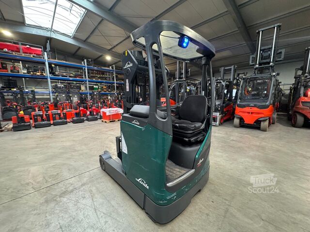 Chariot à mât rétractable Linde R 16 [ID: 287]