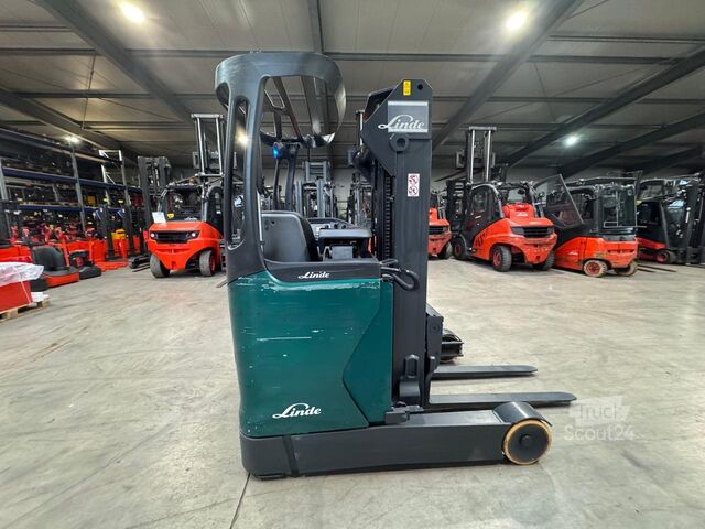 Chariot à mât rétractable Linde R 16 [ID: 287]