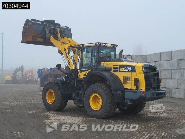 Chargeuse Komatsu WA380 -8E0 QUICK COUPLER