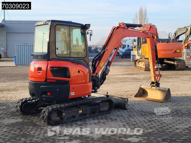 Mini excavator Kubota U36 -4 3 Buckets