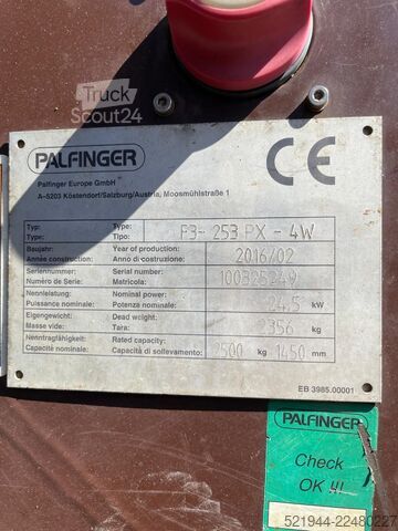 Kuorma-autoon asennettu trukki Palfinger Mitnahmestapler CRAYLER F3 253 PX 4W