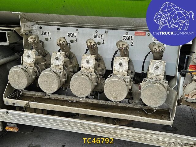 Camion-citerne Renault Premium 320