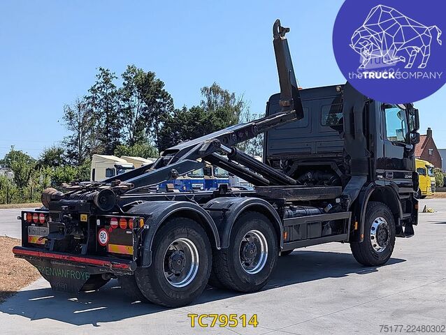Transport de conteneurs Mercedes-Benz Actros 3344