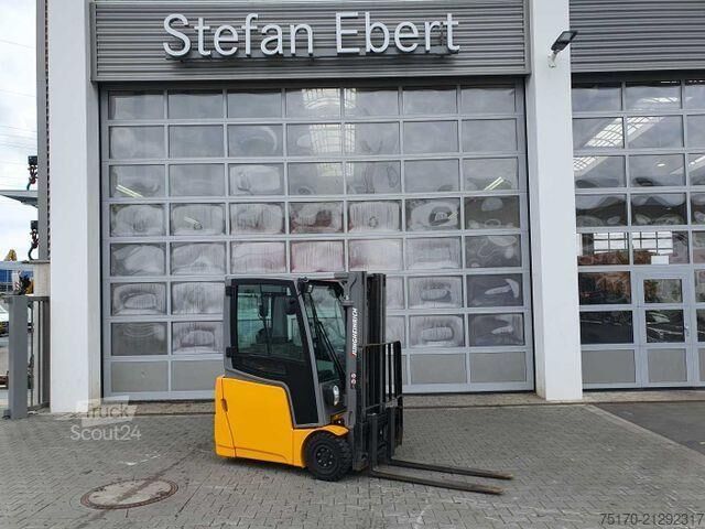 Viličar Jungheinrich EFG 215 / Triplex: 4.25m! / SS / 4.297h!