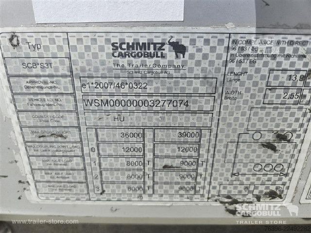Auflieger mit Pritsche & Plane Schmitz Cargobull Semitrailer Curtainsider Mega