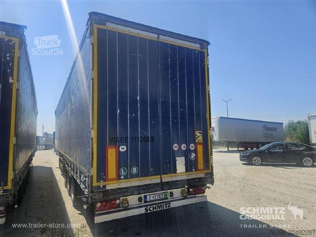 Auflieger mit Pritsche & Plane Schmitz Cargobull Semitrailer Curtainsider Mega