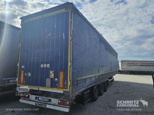 Auflieger mit Pritsche & Plane Schmitz Cargobull Semitrailer Curtainsider Mega