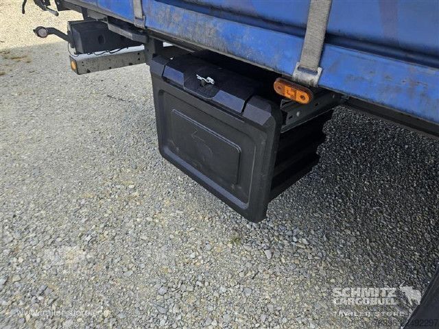 Auflieger mit Pritsche & Plane Schmitz Cargobull Semitrailer Curtainsider Mega