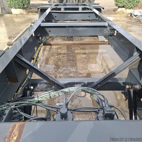 Remorcă cu șasiu interschimbabil Schmitz AEF18