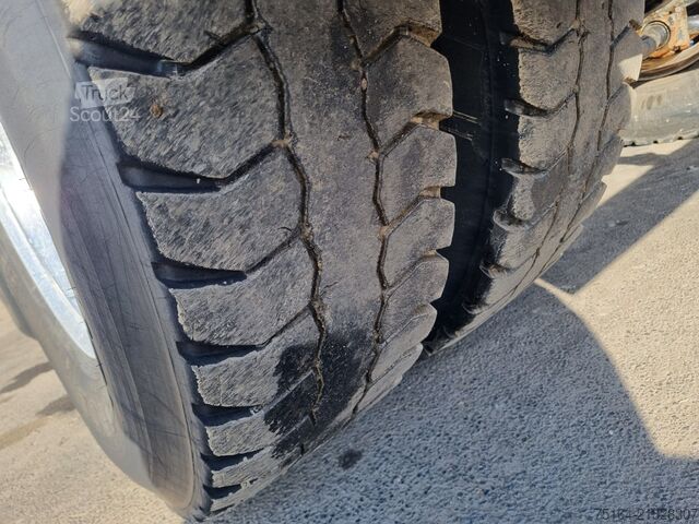 Camion-benne tricar MAN TGS 35.500 BB 8x4 Bordmatik