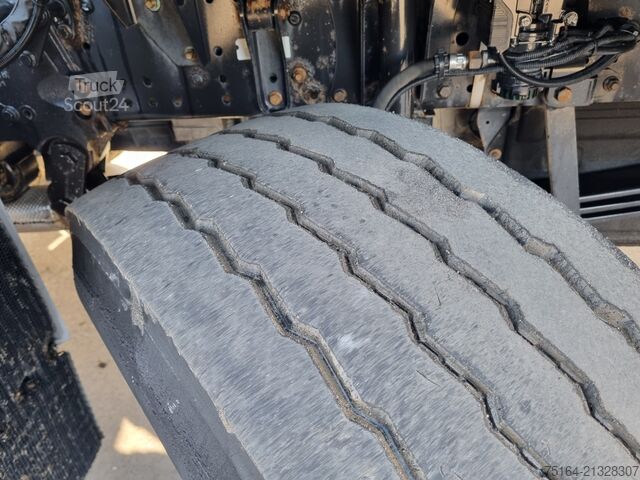 Camion-benne tricar MAN TGS 35.500 BB 8x4 Bordmatik