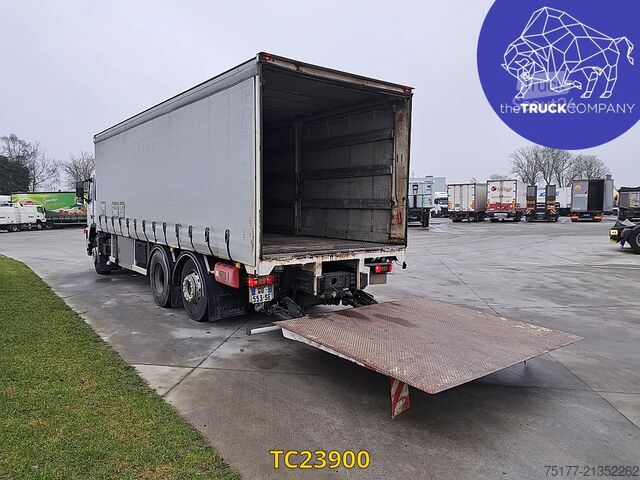 Przesuwana plandeka Volvo FM 300