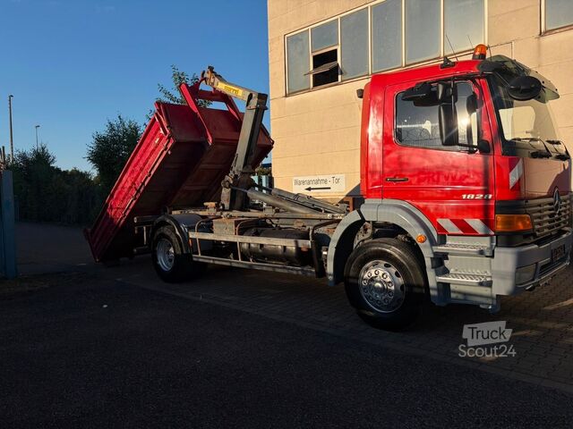 Vozidlo s hákom na kontajnery MERCEDES-BENZ Atego 1828 MARREL ABROLLKIPPER*F.ATL*CONTAINER