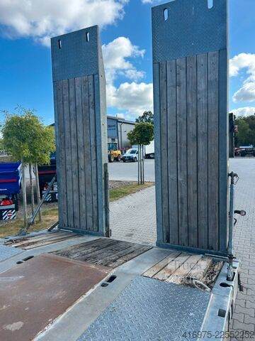Dieplader oplegger MÖSLEIN TF 3 / 3 Achsen Tieflader Anhänger mit Rampen