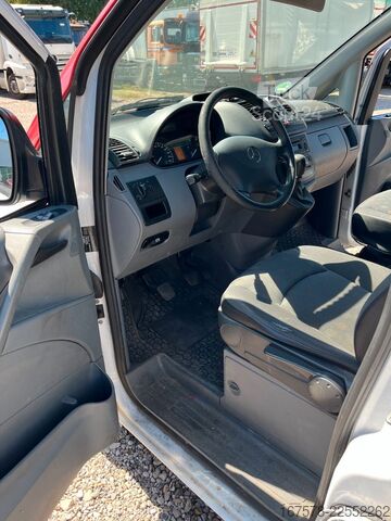 Varebil MERCEDES-BENZ Vito Kasten 111 CDI Sortimo Regaleinbau
