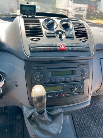 Varebil MERCEDES-BENZ Vito Kasten 111 CDI Sortimo Regaleinbau