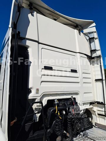 Volum trekkvogn MAN TGX 18.500 XXL*StdKlima*Luft/Luft*Hubsattelplatt