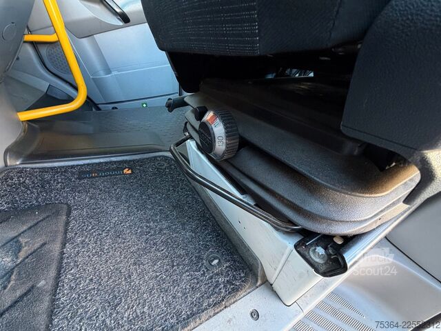 حافلة صغيرة MERCEDES-BENZ Sprinter 314 BlueTEC 9 Sitze Rollstuhllift Klima