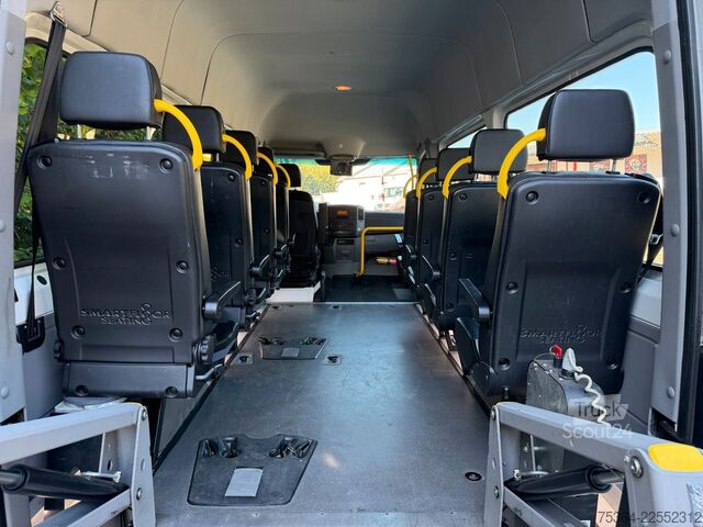 حافلة صغيرة MERCEDES-BENZ Sprinter 314 BlueTEC 9 Sitze Rollstuhllift Klima