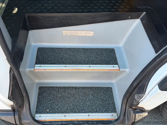 حافلة صغيرة MERCEDES-BENZ Sprinter 314 BlueTEC 9 Sitze Rollstuhllift Klima