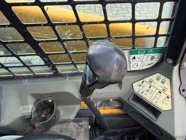 Kolový nakladač BOBCAT S450 / 2016 BJ / 1.315 H