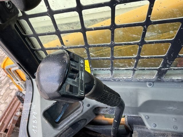 Kolový nakladač BOBCAT S450 / 2016 BJ / 1.315 H