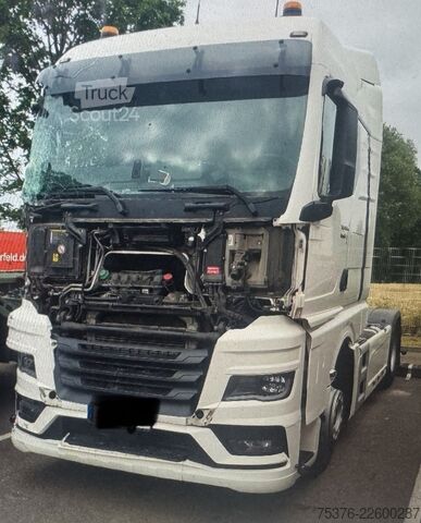 Standartinis vilkikas MAN TGX 18.510 beschädigt /damaged