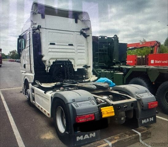 Standartinis vilkikas MAN TGX 18.510 beschädigt /damaged
