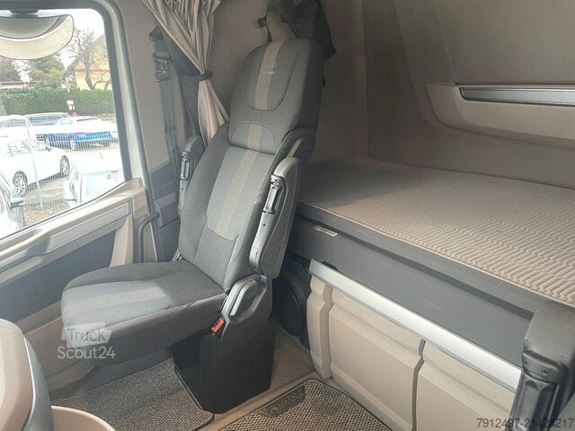 Standard SZM DAF XG+ 480 FT