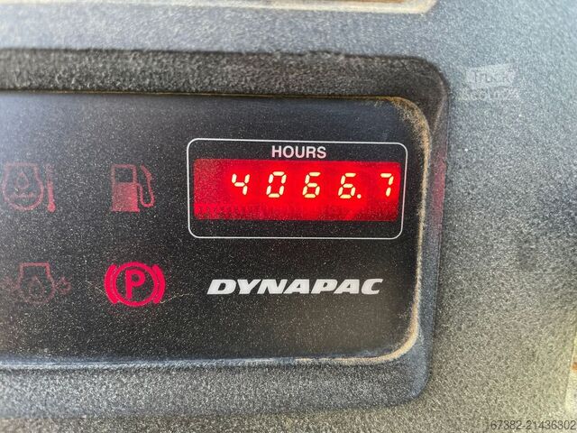 Vienkāršs izciļņa veltnis Dynapac CA302PD