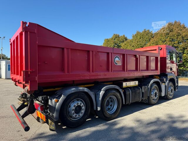 Menljiv keson z box konstrukcijo MAN 32 440 F