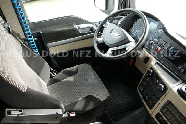 Standard tractor unit MAN TGX 18.500 Retarder 2-Tanks Standklima Euro 6