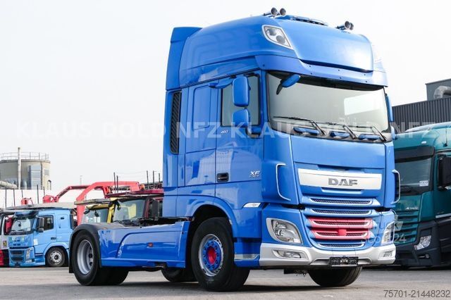 Tractor estándar DAF XF 460 SSC Retarder Standklima Euro 6