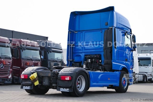 Tractor estándar DAF XF 460 SSC Retarder Standklima Euro 6