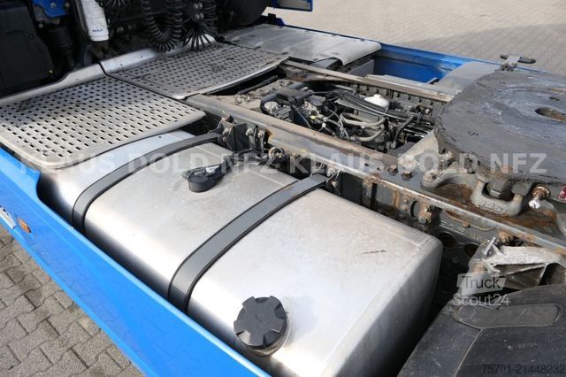 Tractor estándar DAF XF 460 SSC Retarder Standklima Euro 6