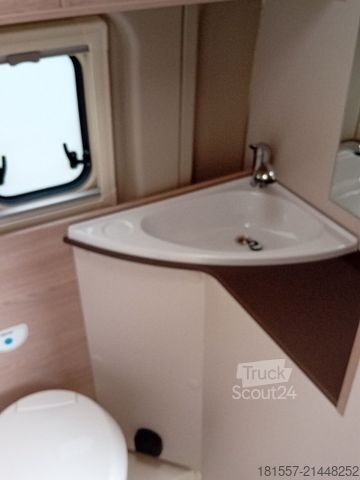 Kemperis BÜRSTNER Campeo C 640 Abwassertank isoliert, Markise