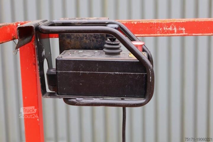 Scissor lift Holland Lift Ecostar HL-11816 Electric, 14m Working Height, 300