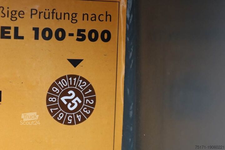 Ножичний підйомник Holland Lift Ecostar HL-11816 Electric, 14m Working Height, 300