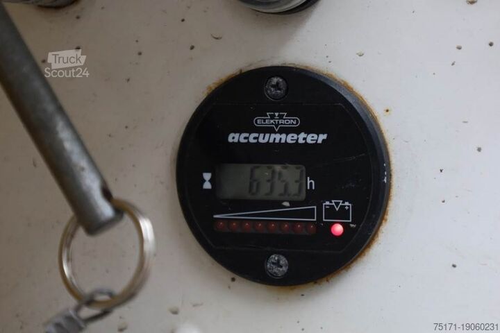 Scissor lift Holland Lift Ecostar HL-9710 Electric, 12m Working Height, 325k