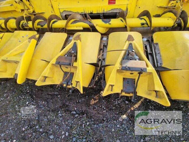 Combine harvester New Holland MF 875 W