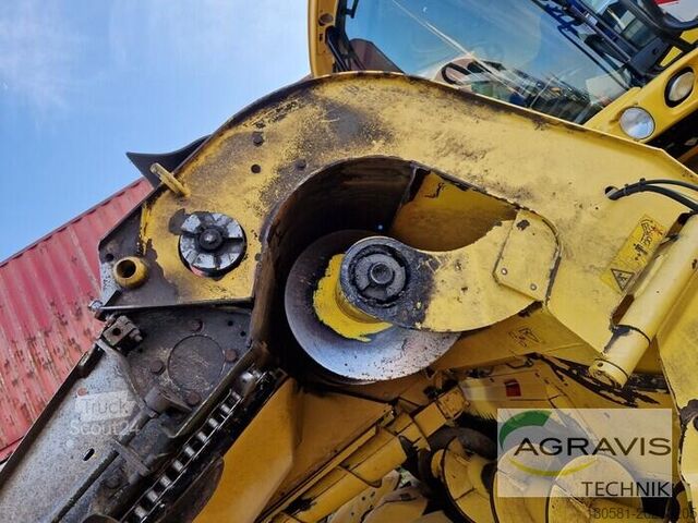 Combine harvester New Holland MF 875 W