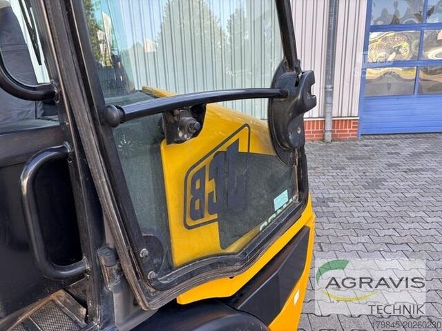 Gårdslastare JCB TM 180