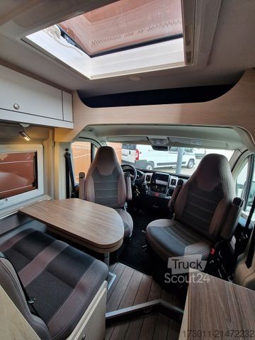 Camping-car CLEVER Drive 540 Roadrider 140PS Markise Navi RFK