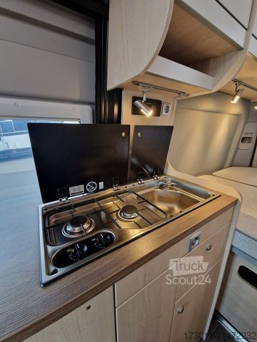 Camping-car CLEVER Drive 540 Roadrider 140PS Markise Navi RFK