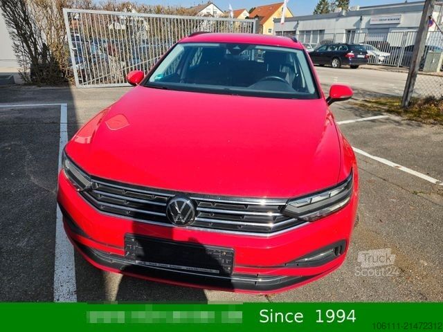 Kleinbus VOLKSWAGEN Passat Variant Business Navigation