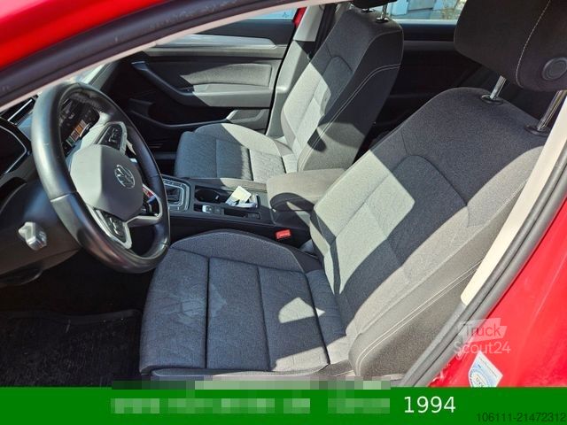 Kleinbus VOLKSWAGEN Passat Variant Business Navigation