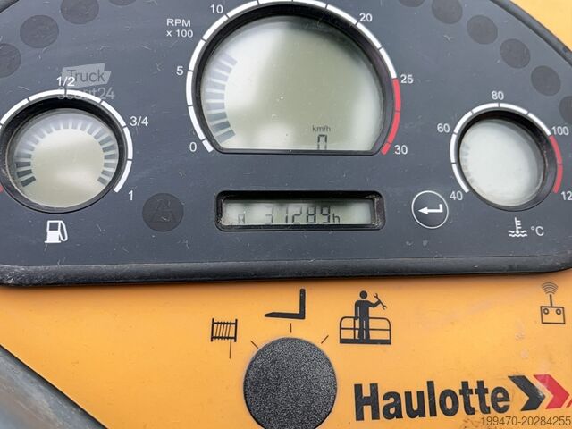 Teleskopický manipulátor Haulotte HTL3210