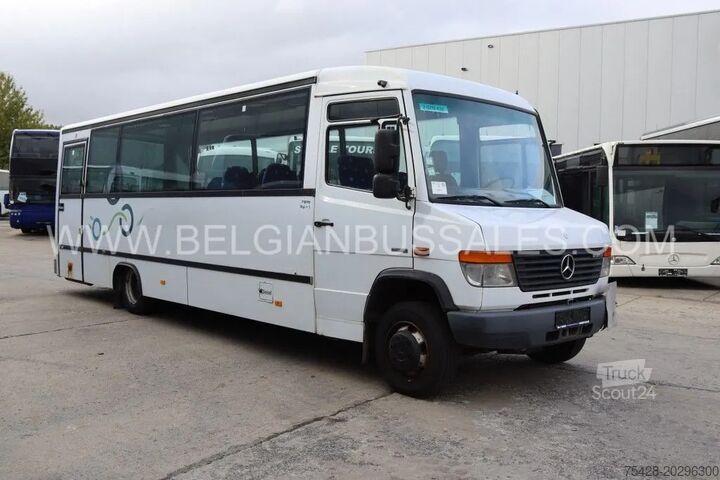 Mikrobus Mercedes VARIO O 813 DE