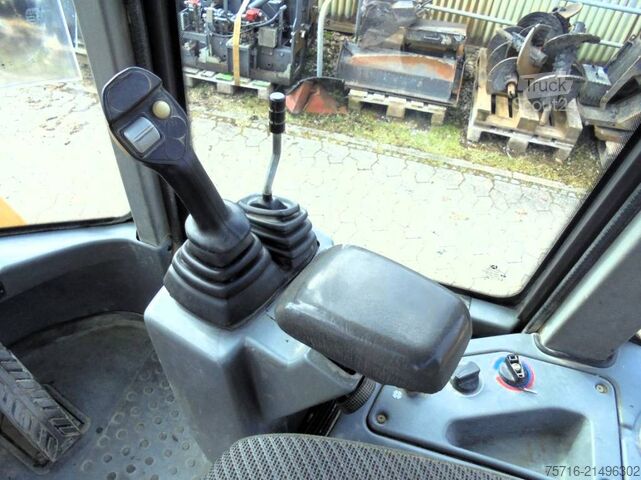 Utovarivač Volvo L 30 B